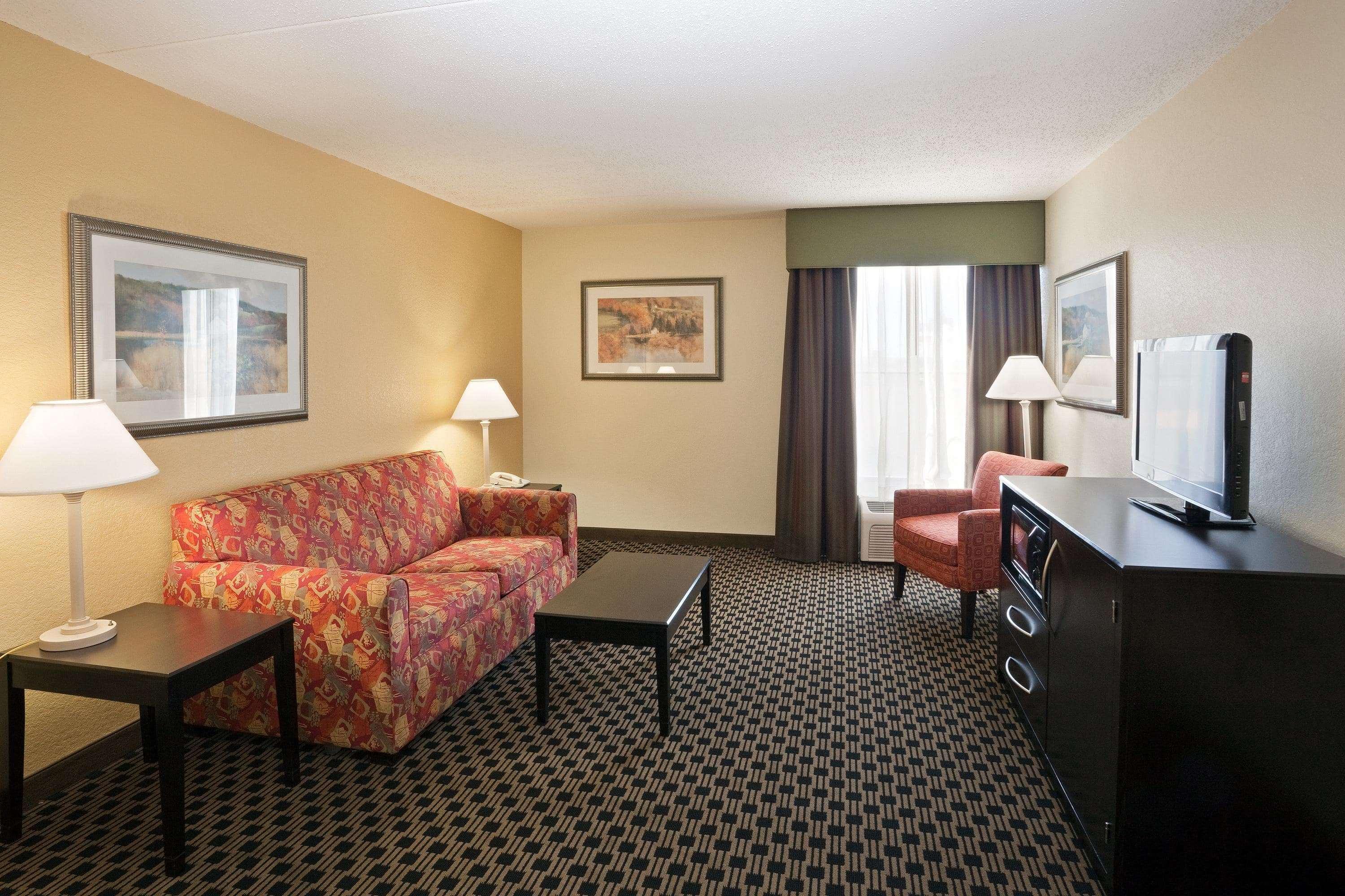 La Quinta By Wyndham Salina Hotel Екстериор снимка
