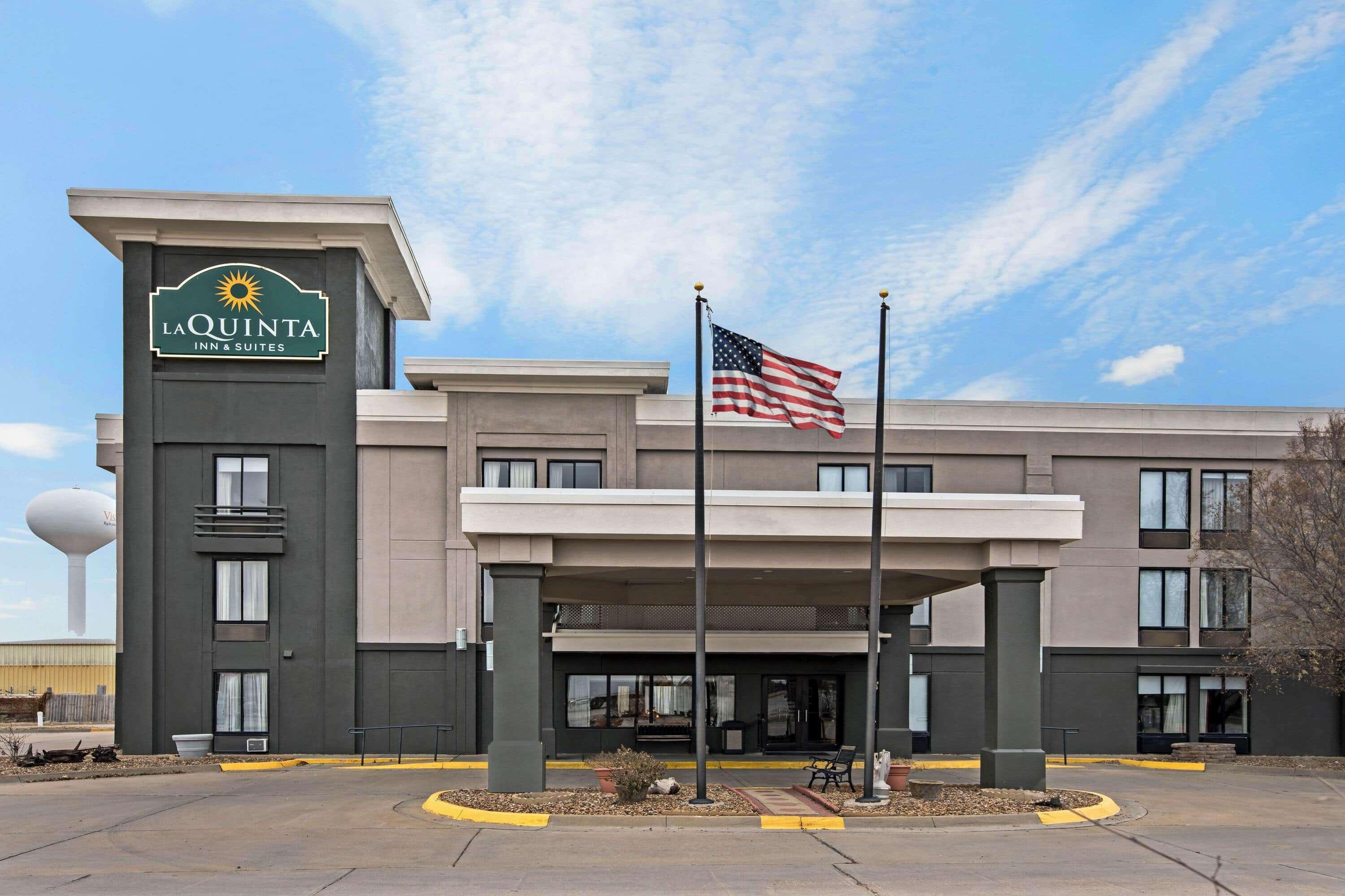 La Quinta By Wyndham Salina Hotel Екстериор снимка