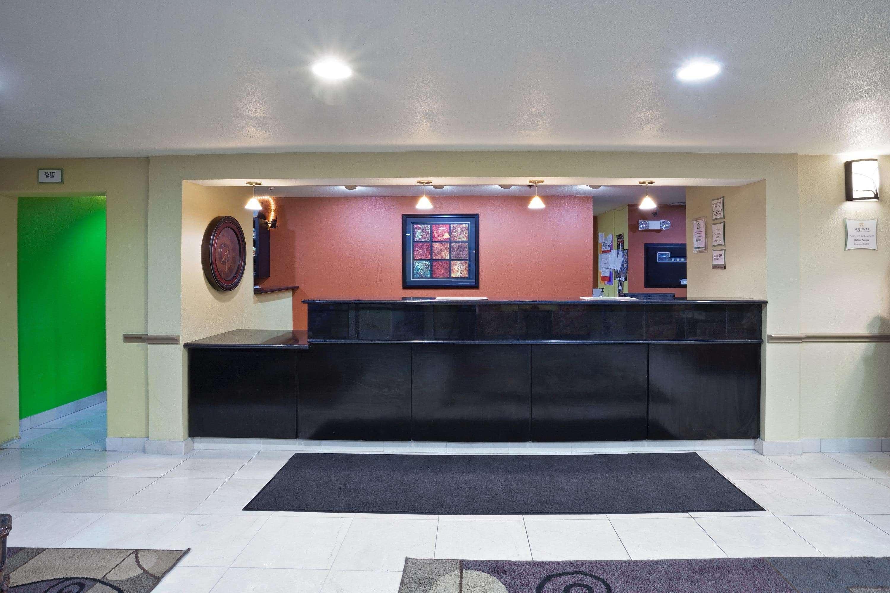 La Quinta By Wyndham Salina Hotel Екстериор снимка